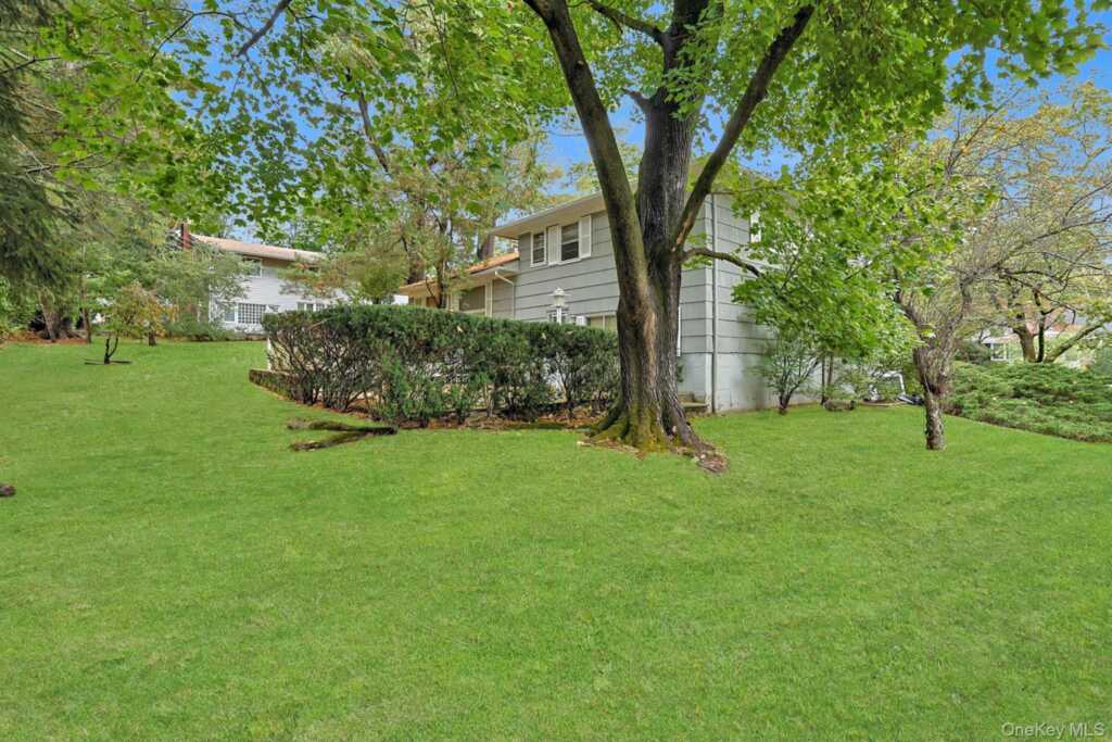 129 Hillandale Drive, New Rochelle, NY 10804 - Photo 27 of 30