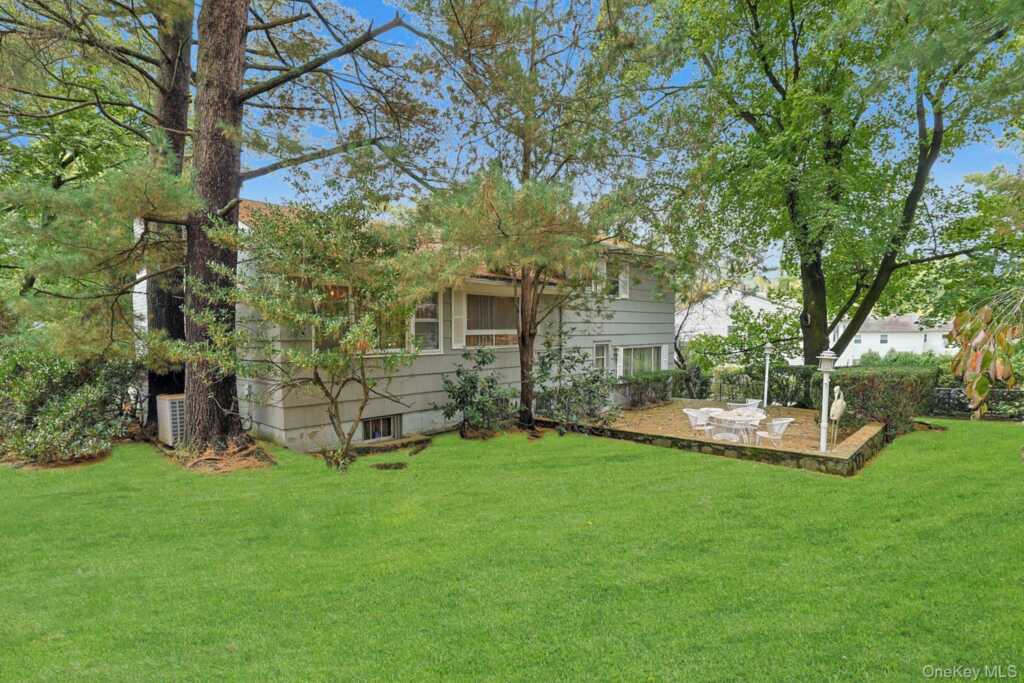 129 Hillandale Drive, New Rochelle, NY 10804 - Photo 28 of 30