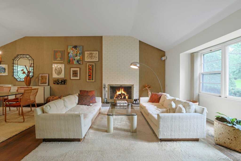 129 Hillandale Drive, New Rochelle, NY 10804 - Photo 6 of 30