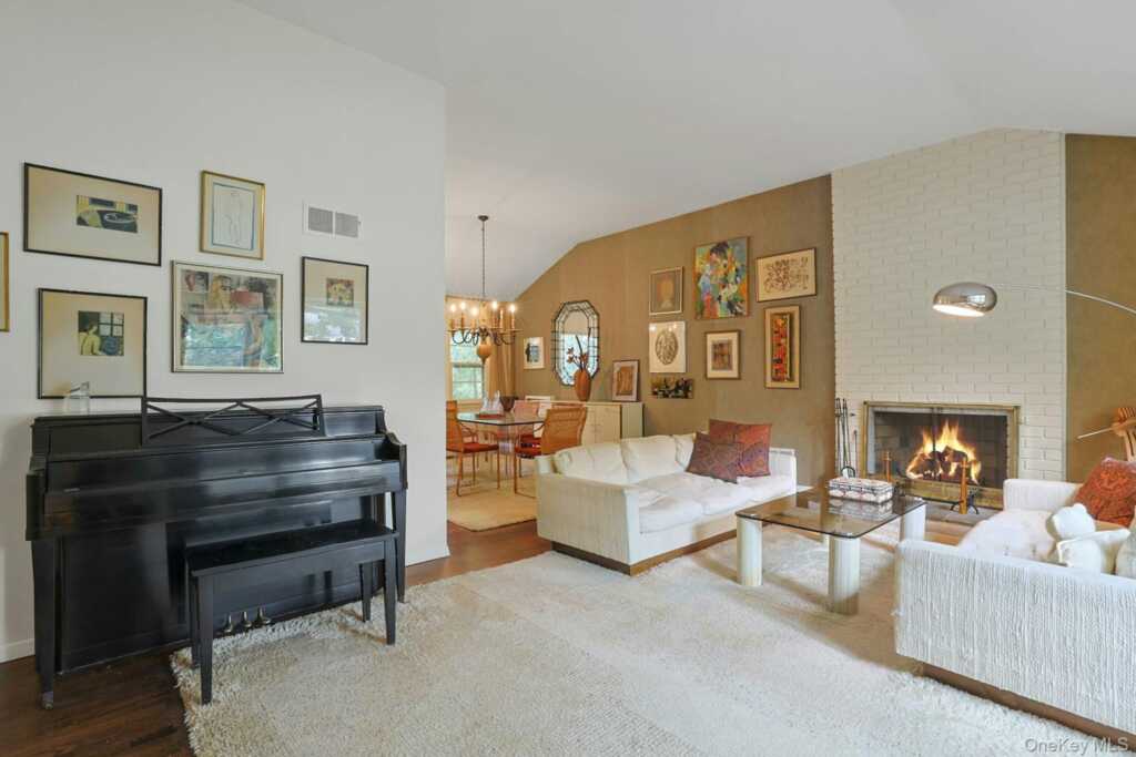 129 Hillandale Drive, New Rochelle, NY 10804 - Photo 8 of 30