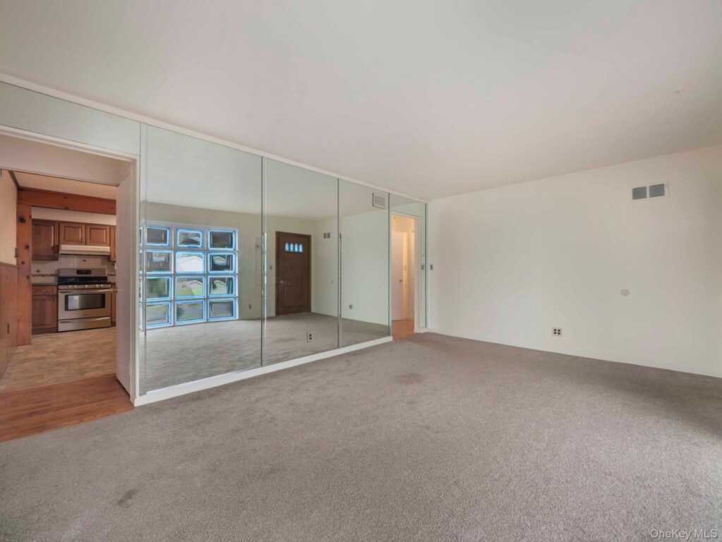 1 Major Andre Drive, Stony Point, NY 10980 - Photo 5 of 18