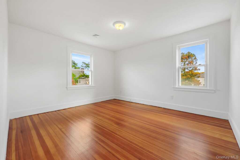 44 Rhodes Street, New Rochelle, NY 10801 - Photo 10 of 27