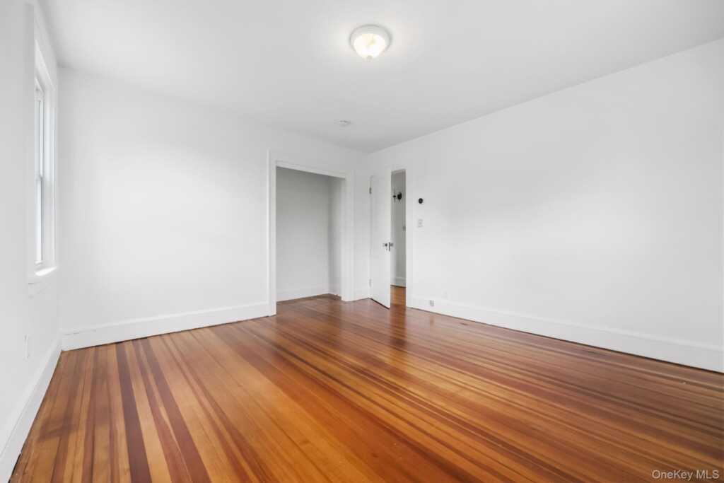 44 Rhodes Street, New Rochelle, NY 10801 - Photo 11 of 27