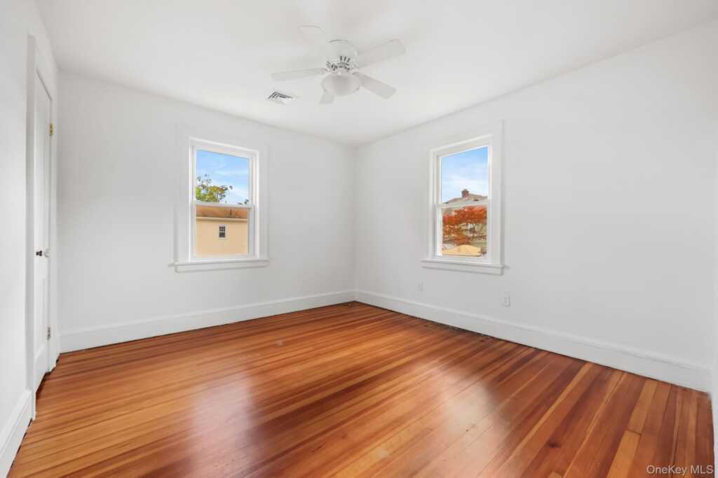 44 Rhodes Street, New Rochelle, NY 10801 - Photo 13 of 27