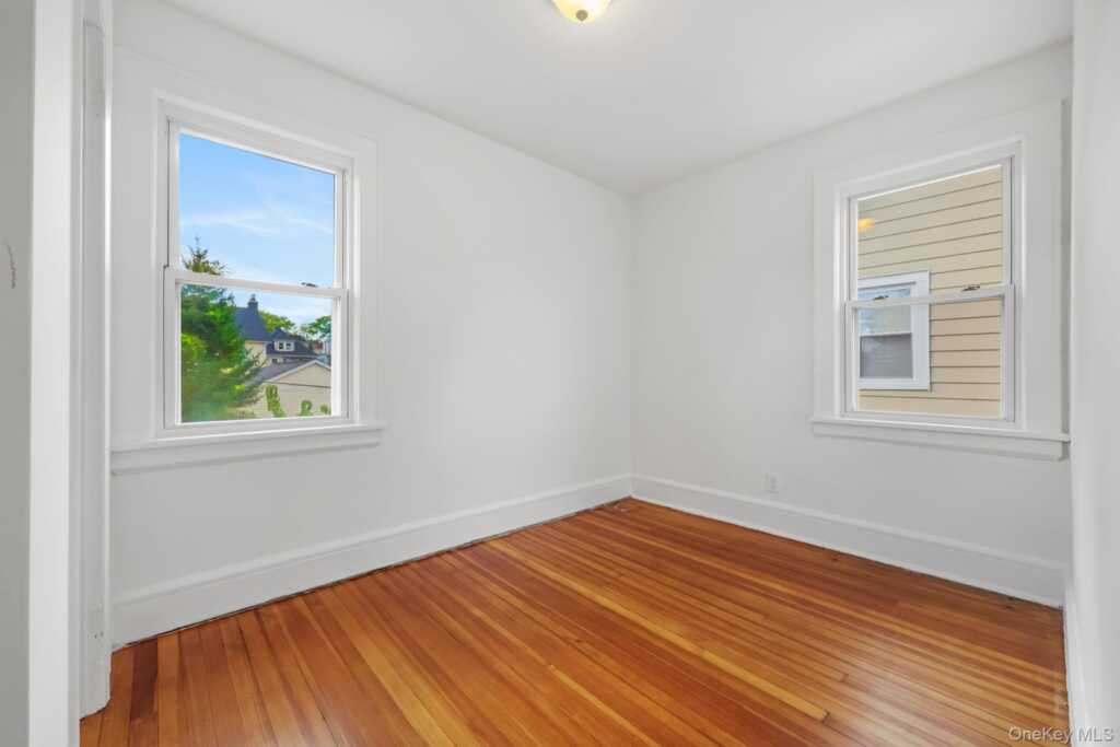 44 Rhodes Street, New Rochelle, NY 10801 - Photo 17 of 27