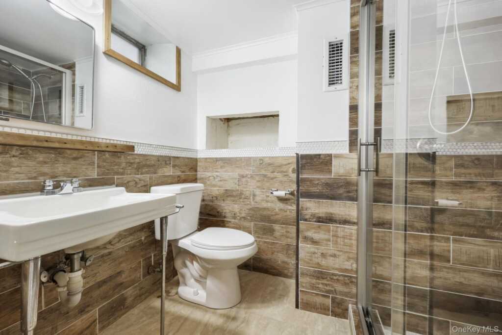 44 Rhodes Street, New Rochelle, NY 10801 - Photo 20 of 27