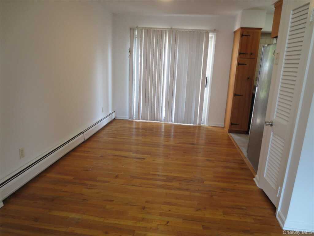 4 Oxford Court, Unit #8007, Suffern, NY 10901 - Photo 4 of 13