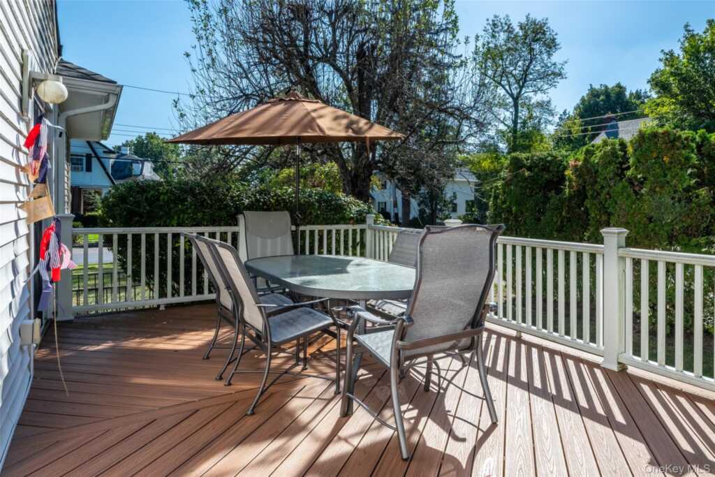 18 Lomond Place, New Rochelle, NY 10804 - Photo 23 of 27