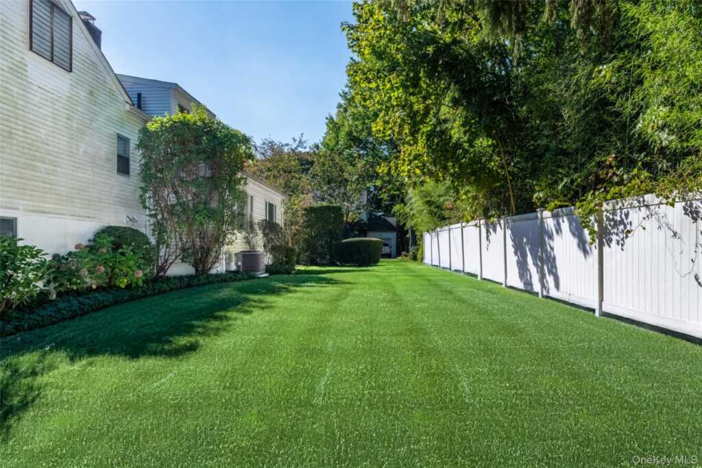 18 Lomond Place, New Rochelle, NY 10804 - Photo 26 of 27