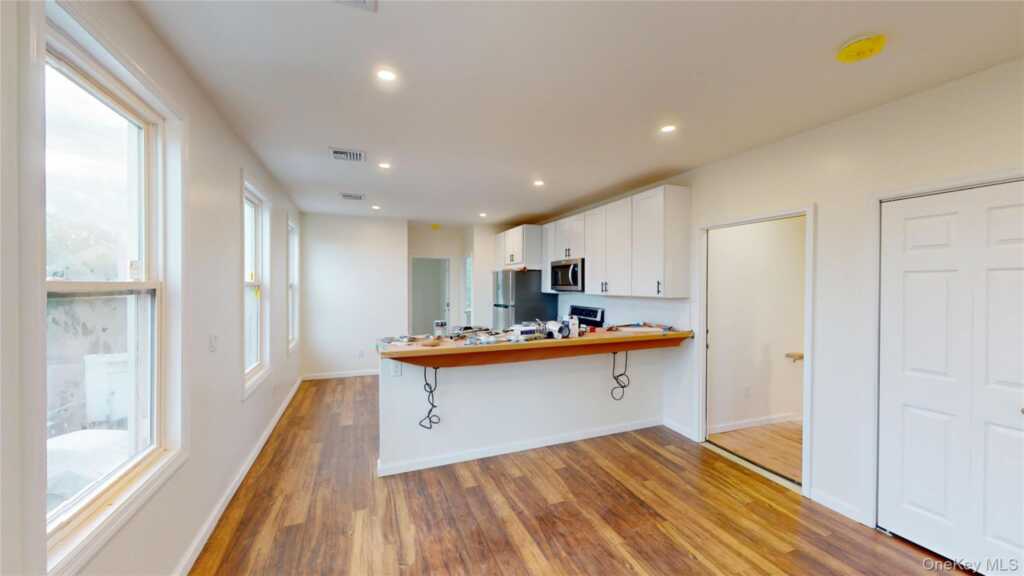 24 5th Street, Unit #2, New Rochelle, NY 10801 - Photo 3 of 26