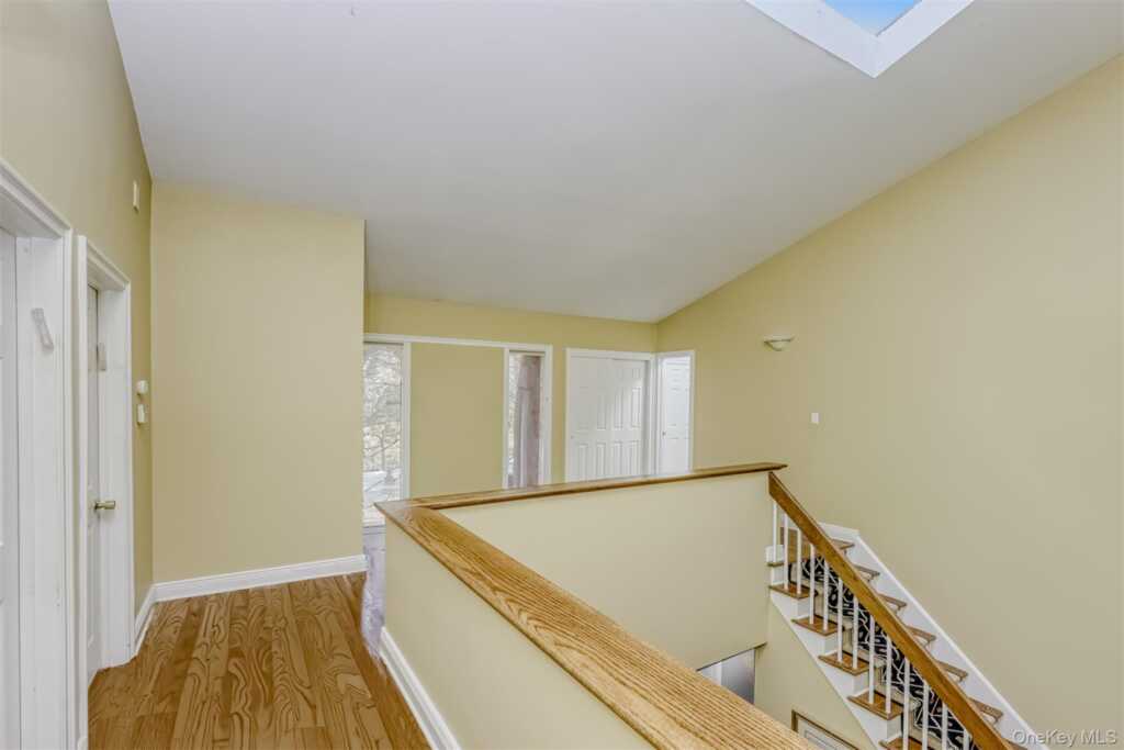 8 Kings Gate Road, Suffern, NY 10901 - Photo 12 of 23