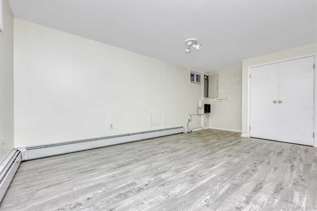 8 Kings Gate Road, Suffern, NY 10901 - Photo 19 of 23