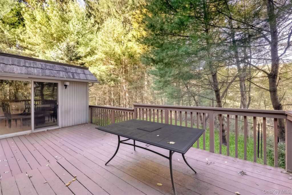 8 Kings Gate Road, Suffern, NY 10901 - Photo 23 of 23