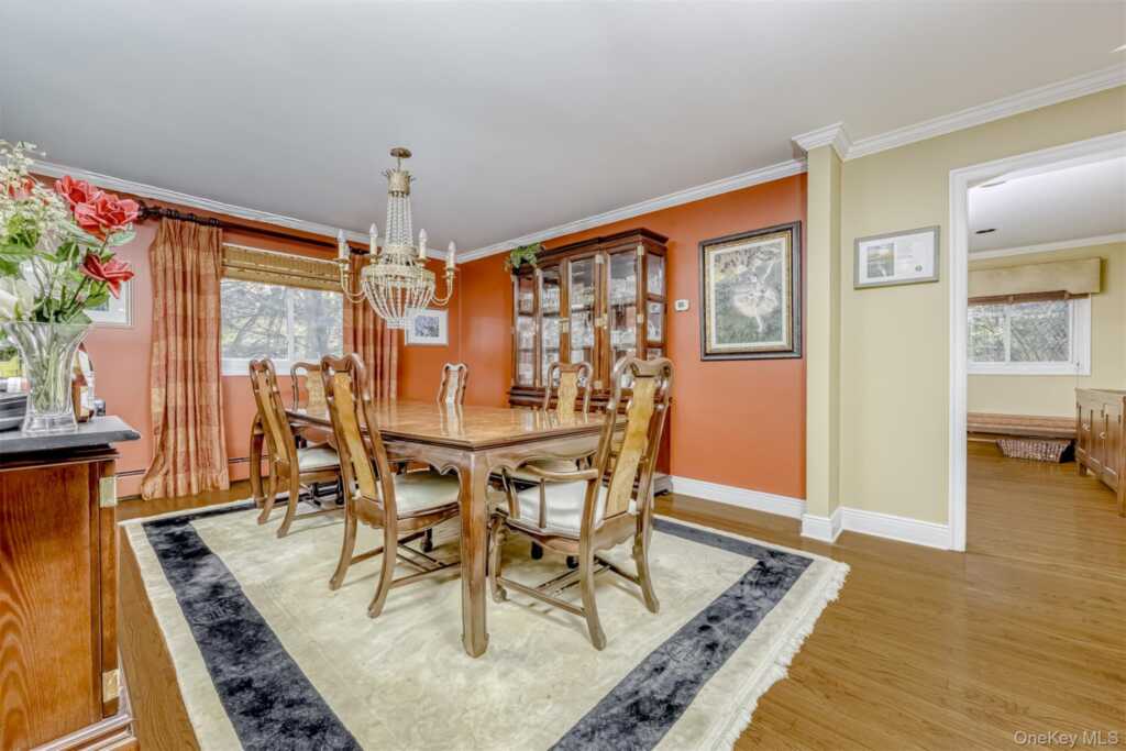 8 Kings Gate Road, Suffern, NY 10901 - Photo 6 of 23