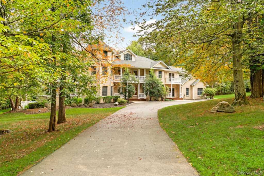 21 Benson Point Court, Stony Point, NY 10980