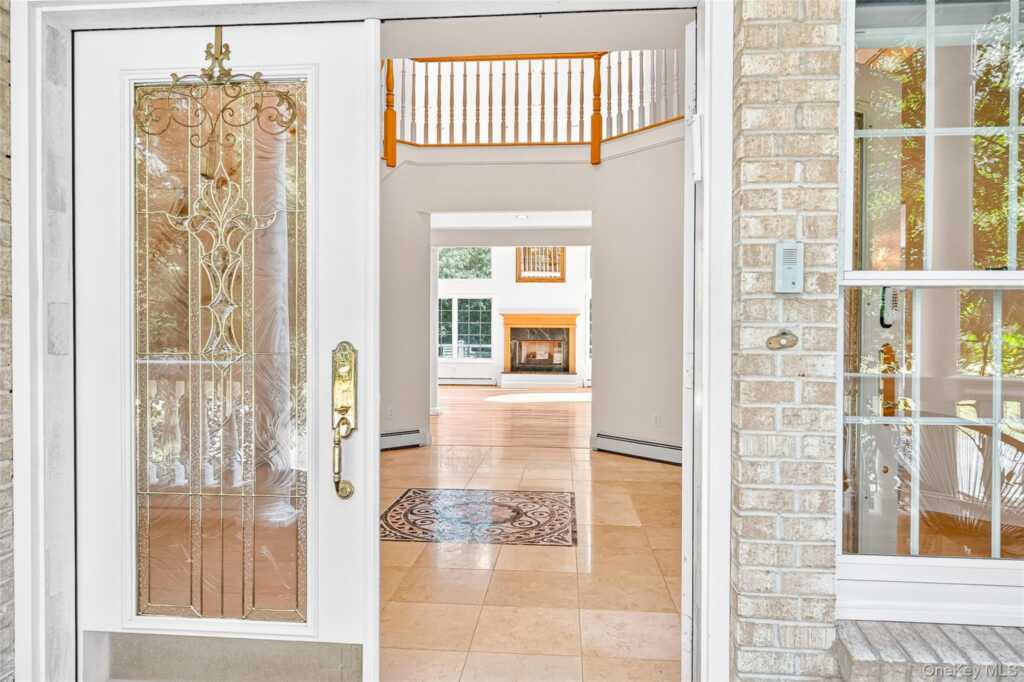 21 Benson Point Court, Stony Point, NY 10980 - Photo 5 of 50