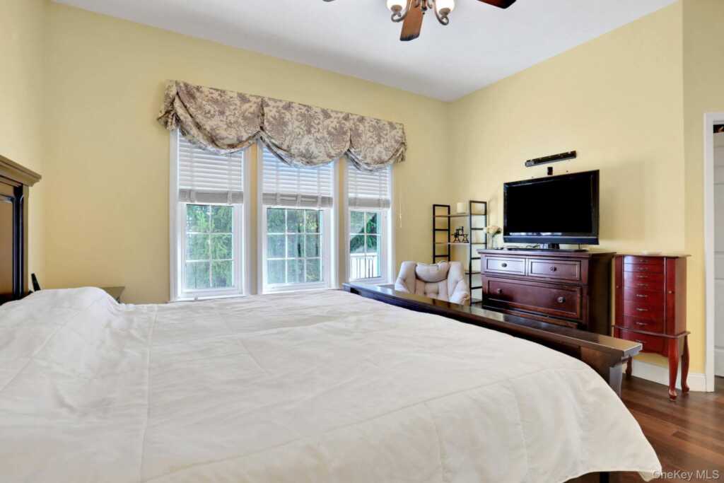 26 Reunion Road, Rye, NY 10573 - Photo 17 of 48