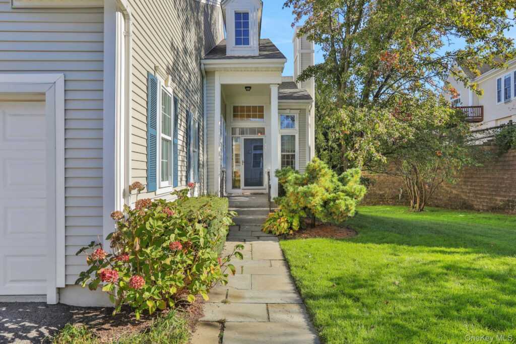 26 Reunion Road, Rye, NY 10573 - Photo 2 of 48