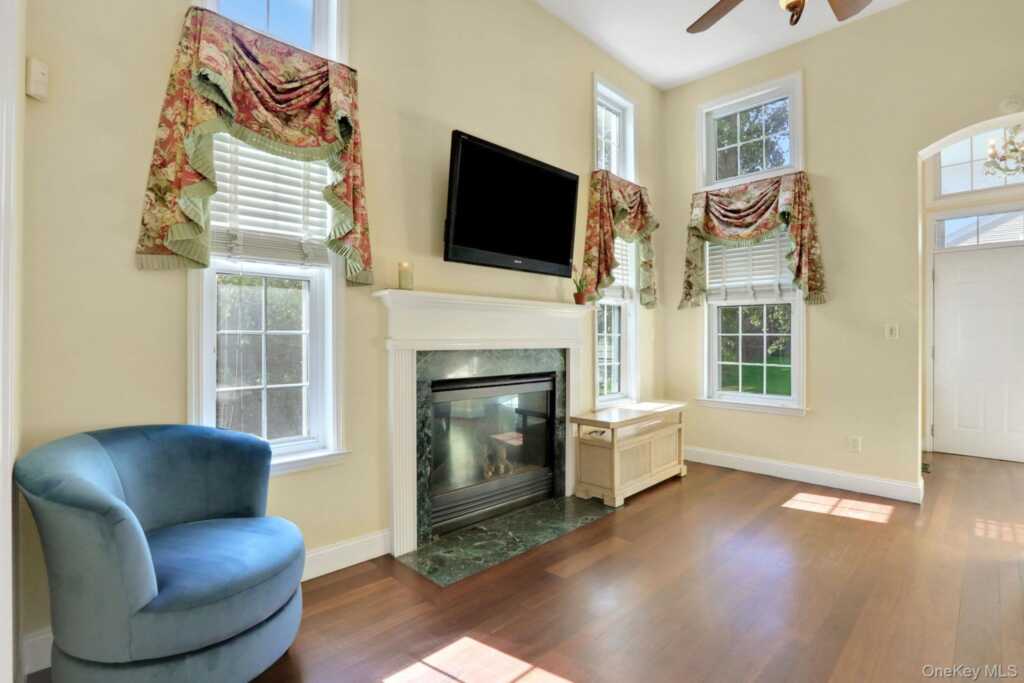 26 Reunion Road, Rye, NY 10573 - Photo 5 of 48