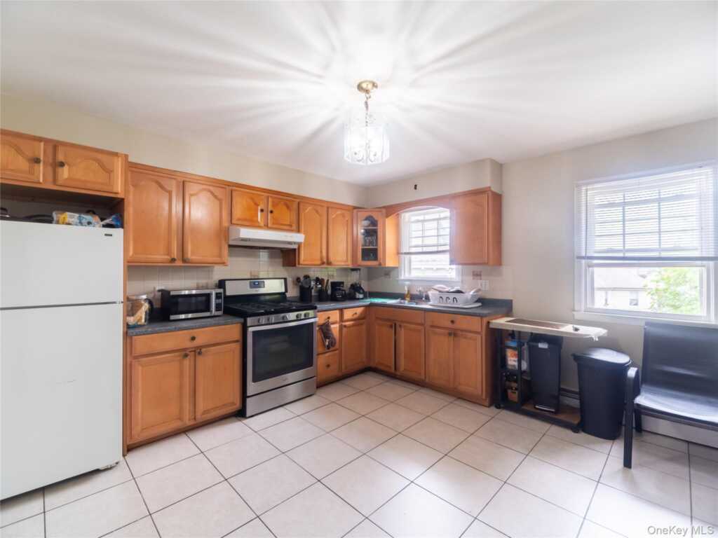 106 Grace Church Street, Rye, NY 10573 - Photo 14 of 18