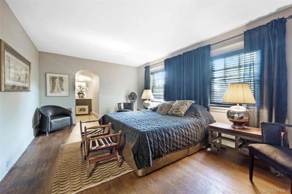 60 Aberfoyle Road, New Rochelle, NY 10804 - Photo 12 of 26