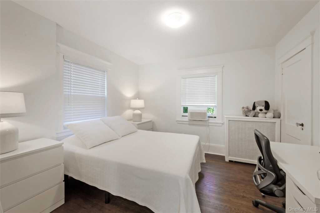 60 Aberfoyle Road, New Rochelle, NY 10804 - Photo 16 of 26