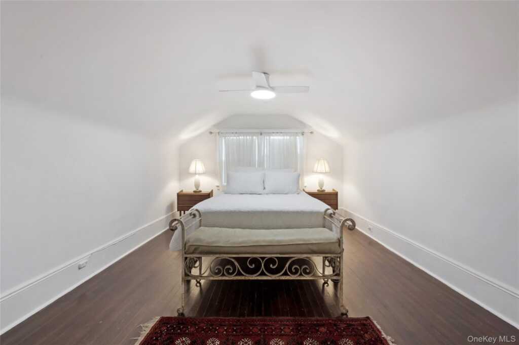 60 Aberfoyle Road, New Rochelle, NY 10804 - Photo 18 of 26