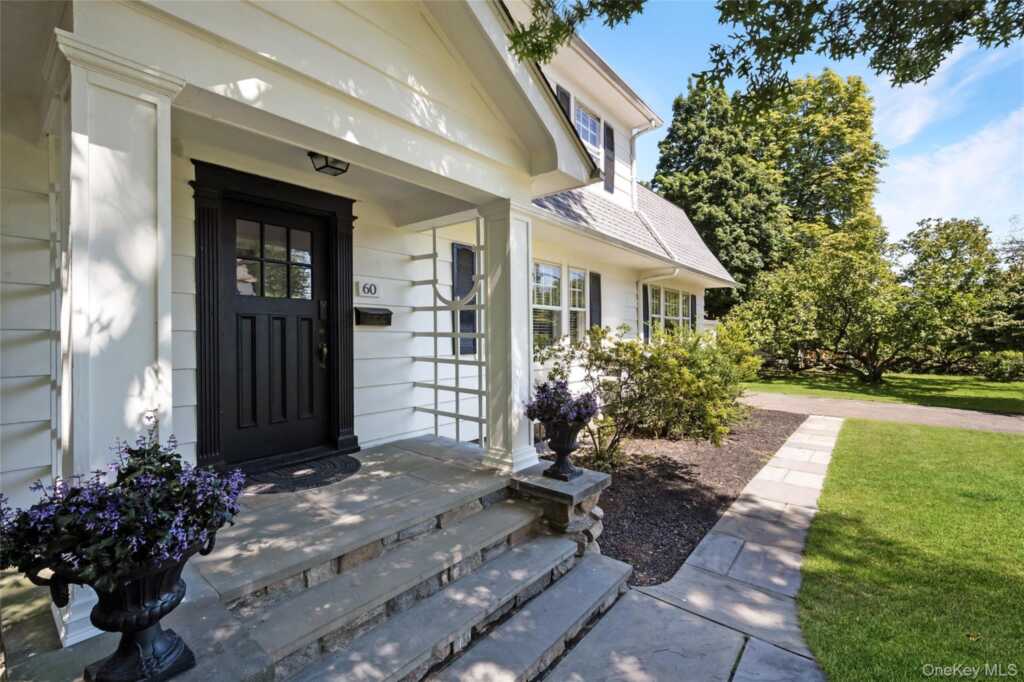 60 Aberfoyle Road, New Rochelle, NY 10804 - Photo 2 of 26