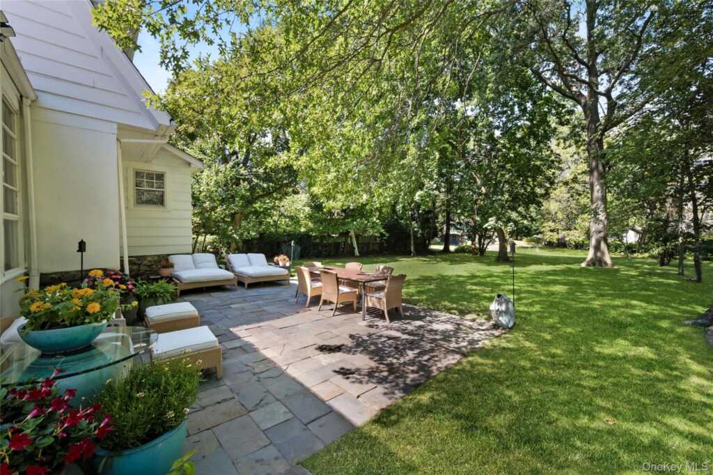 60 Aberfoyle Road, New Rochelle, NY 10804 - Photo 21 of 26