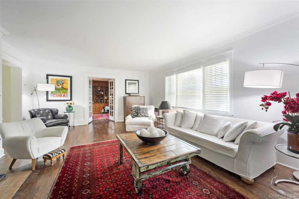 60 Aberfoyle Road, New Rochelle, NY 10804 - Photo 5 of 26