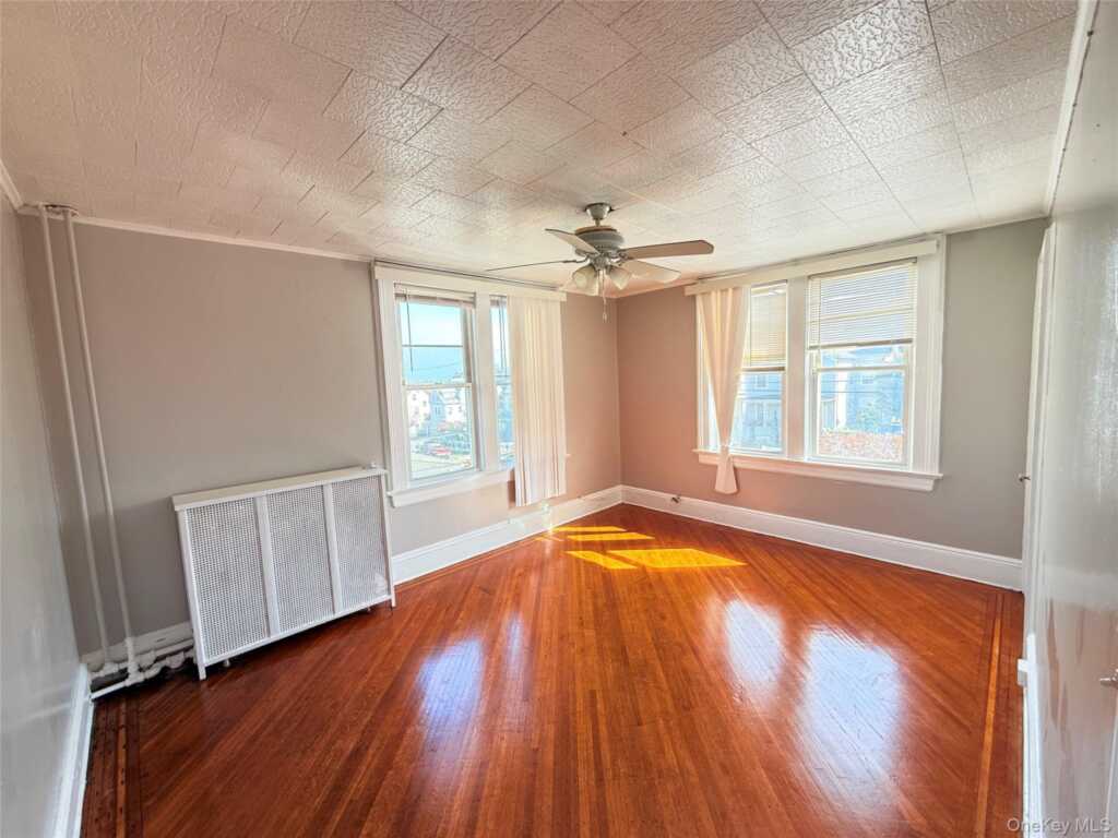 29 Lafayette Street, New Rochelle, NY 10805 - Photo 10 of 12