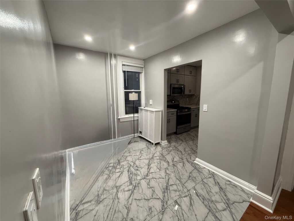 29 Lafayette Street, New Rochelle, NY 10805 - Photo 5 of 12