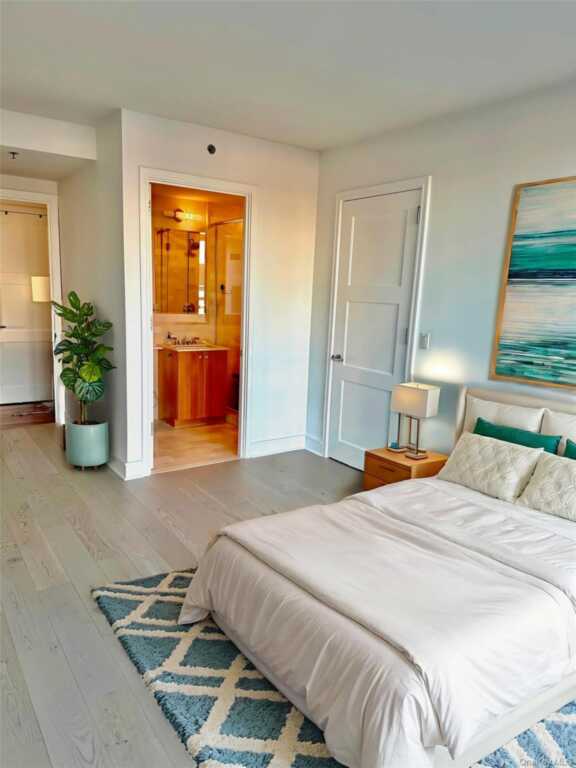 1 Renaissance Square, Unit #11A, White Plains, NY 10601 - Photo 10 of 27