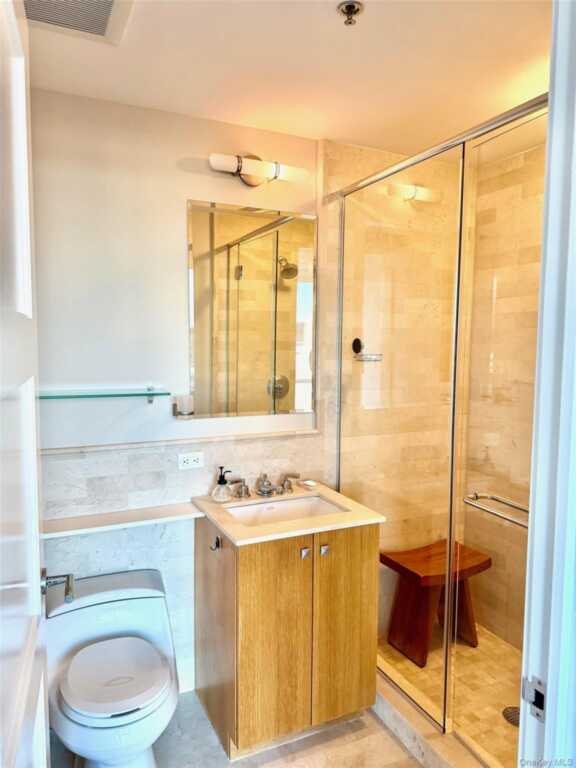 1 Renaissance Square, Unit #11A, White Plains, NY 10601 - Photo 14 of 27