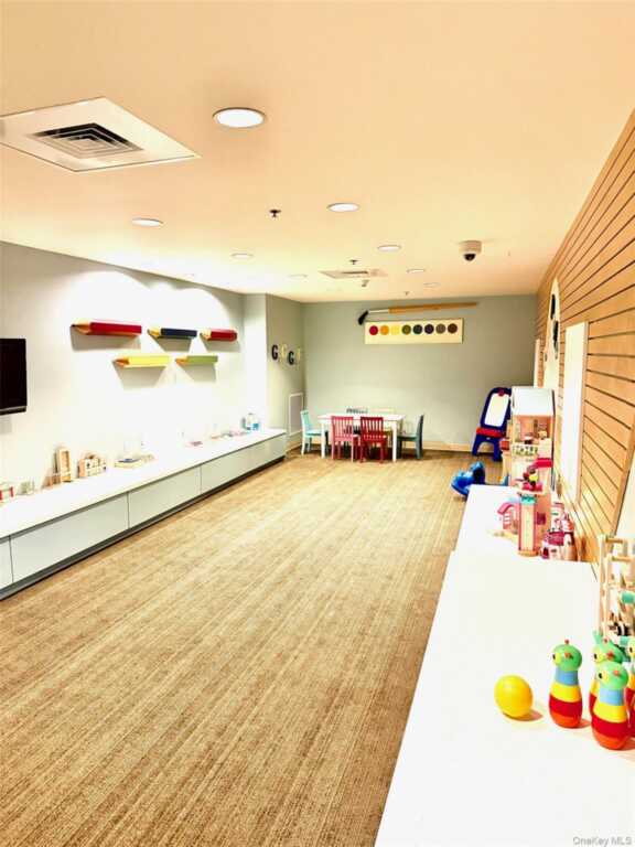 1 Renaissance Square, Unit #11A, White Plains, NY 10601 - Photo 21 of 27