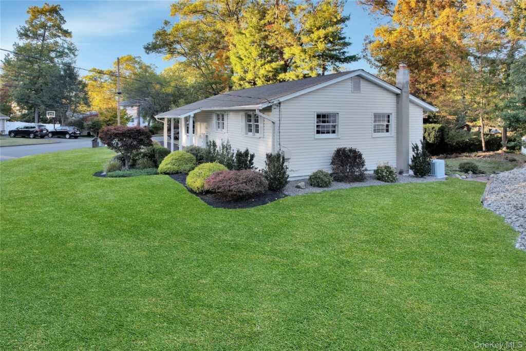 12 Fernwood Drive, New City, NY 10956 - Photo 32 of 43