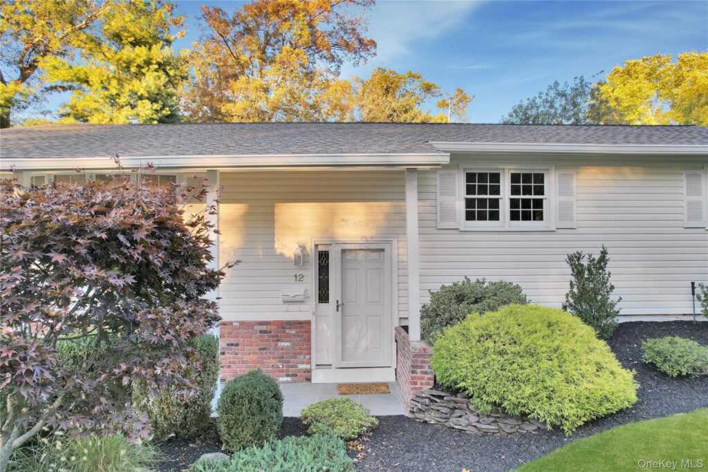 12 Fernwood Drive, New City, NY 10956 - Photo 41 of 43