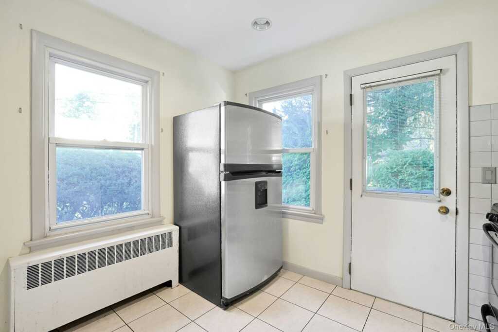 86 Braunsdorf Road, Pearl River, NY 10965 - Photo 11 of 38