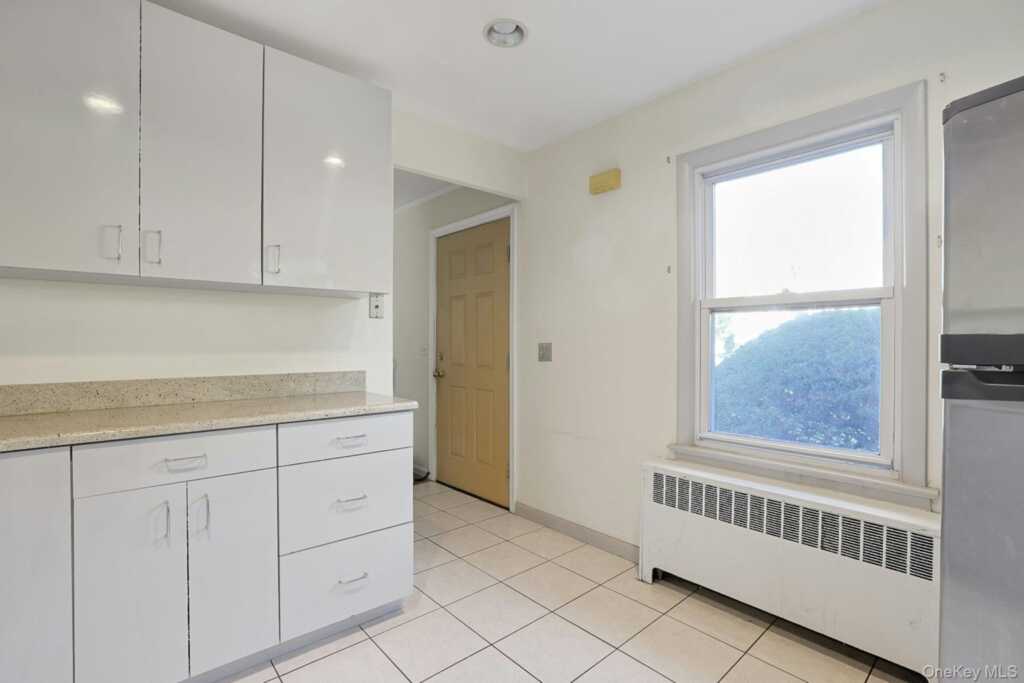 86 Braunsdorf Road, Pearl River, NY 10965 - Photo 13 of 38