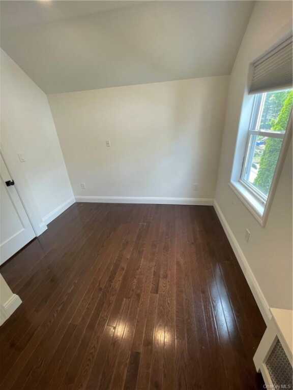 33 Park Avenue, New Rochelle, NY 10805 - Photo 11 of 19