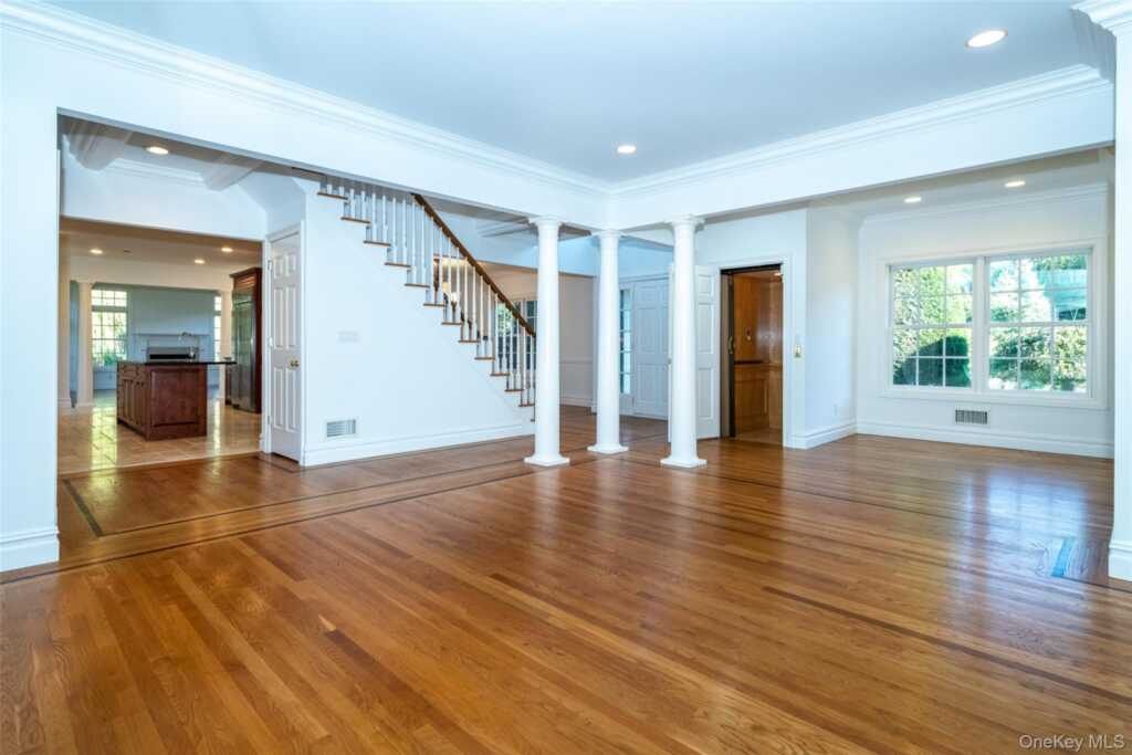 1 Mill Pond Lane, New Rochelle, NY 10805 - Photo 14 of 38