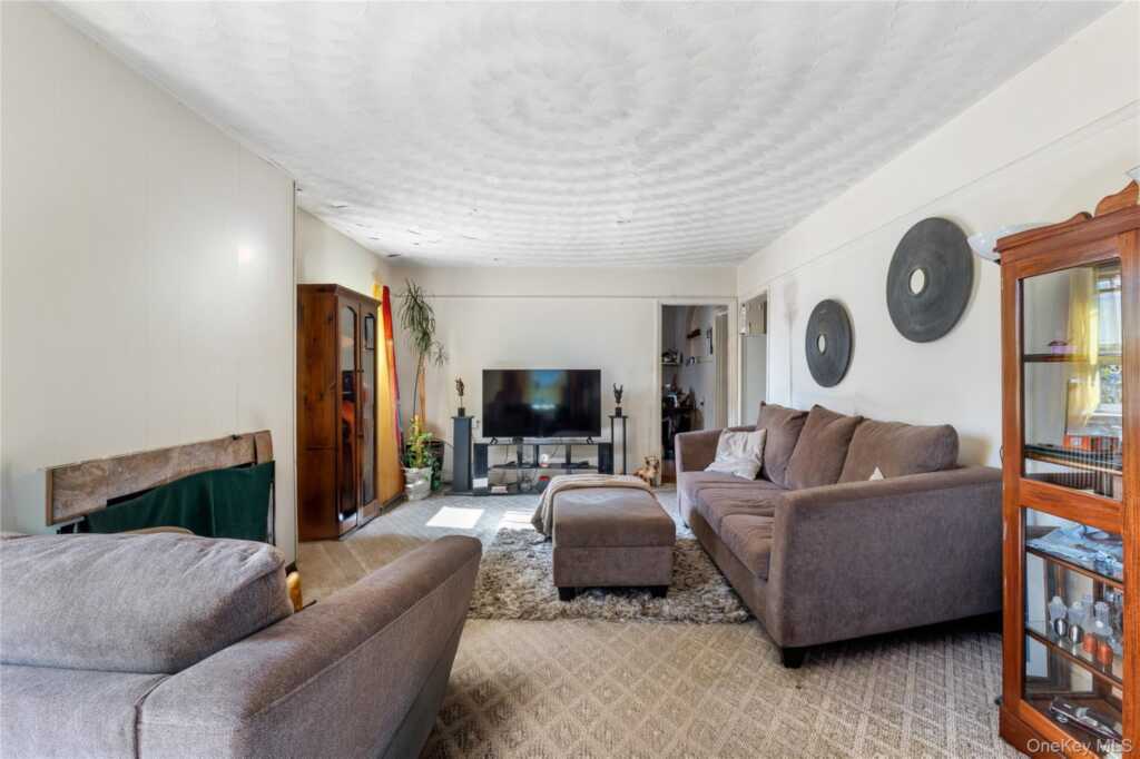 2 Francis Avenue, Nyack, NY 10960 - Photo 5 of 28