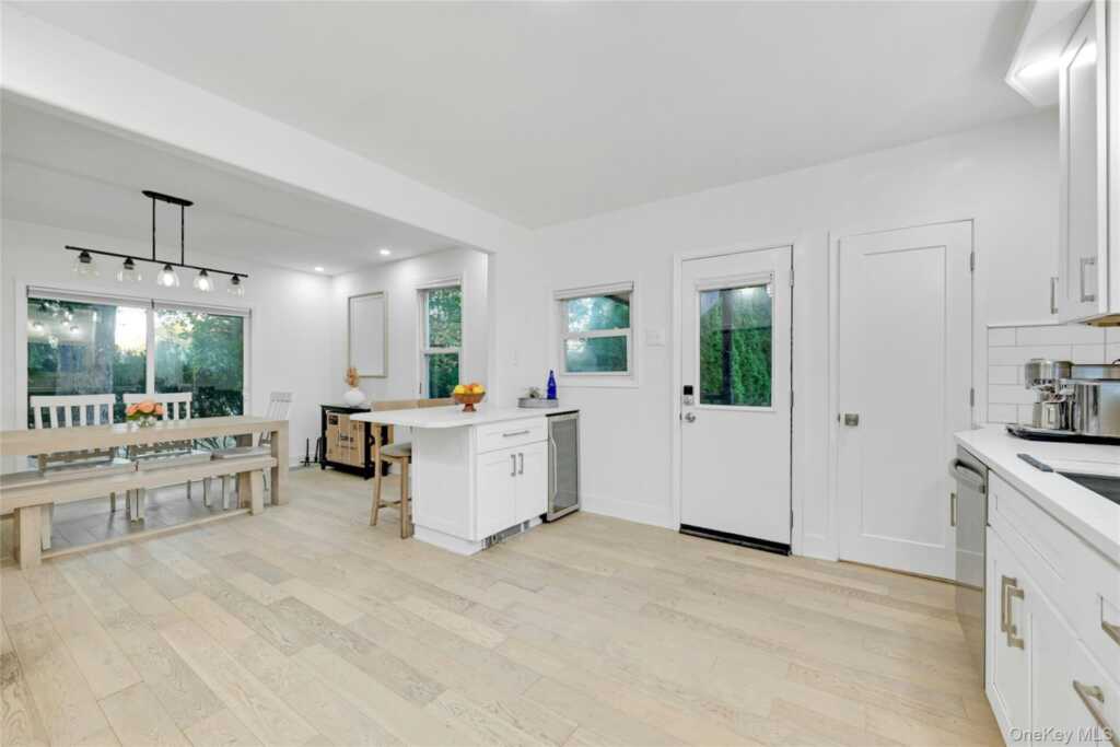 12 Nauraushaun Avenue, Pearl River, NY 10965 - Photo 13 of 22