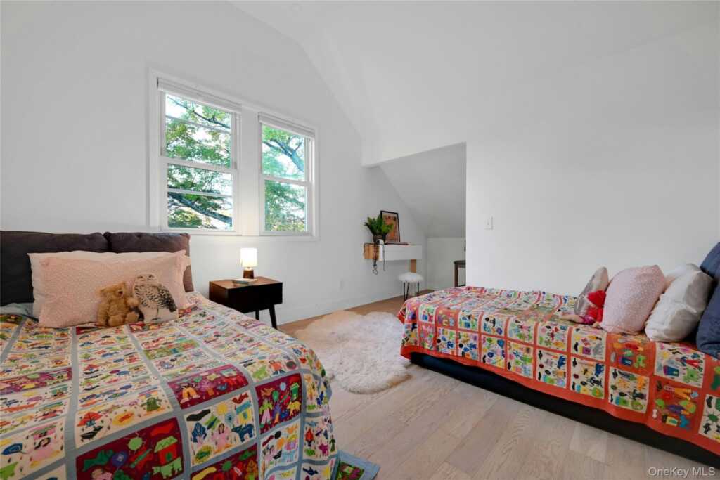 12 Nauraushaun Avenue, Pearl River, NY 10965 - Photo 14 of 22