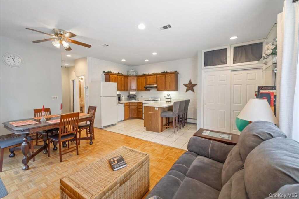 21 Van Orden Avenue, Suffern, NY 10901 - Photo 8 of 30