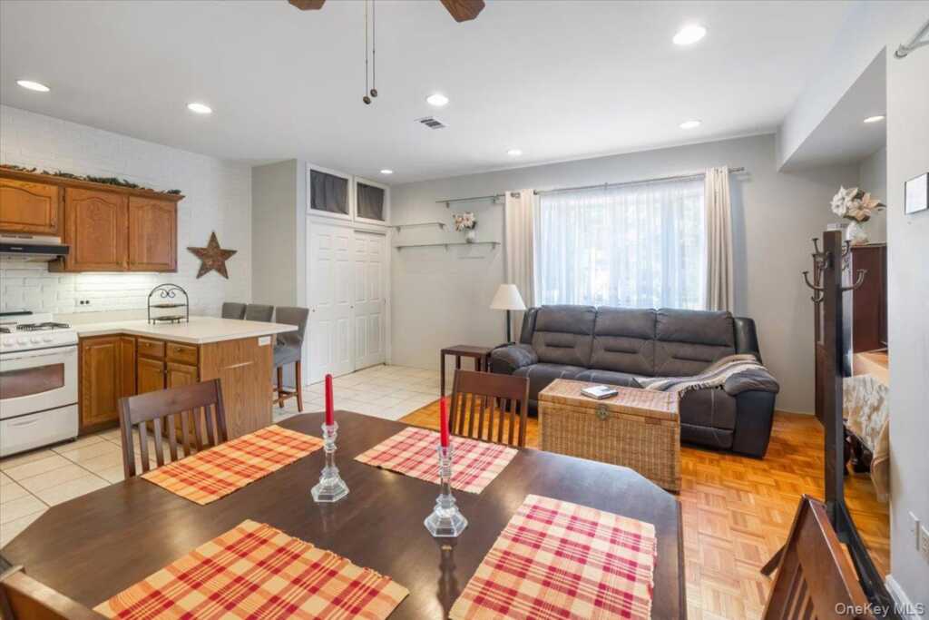 21 Van Orden Avenue, Suffern, NY 10901 - Photo 9 of 30