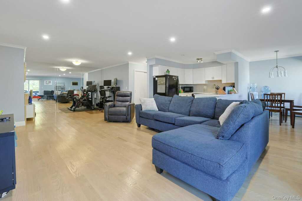 153 Sierra Vista Lane, Valley Cottage, NY 10989 - Photo 12 of 37