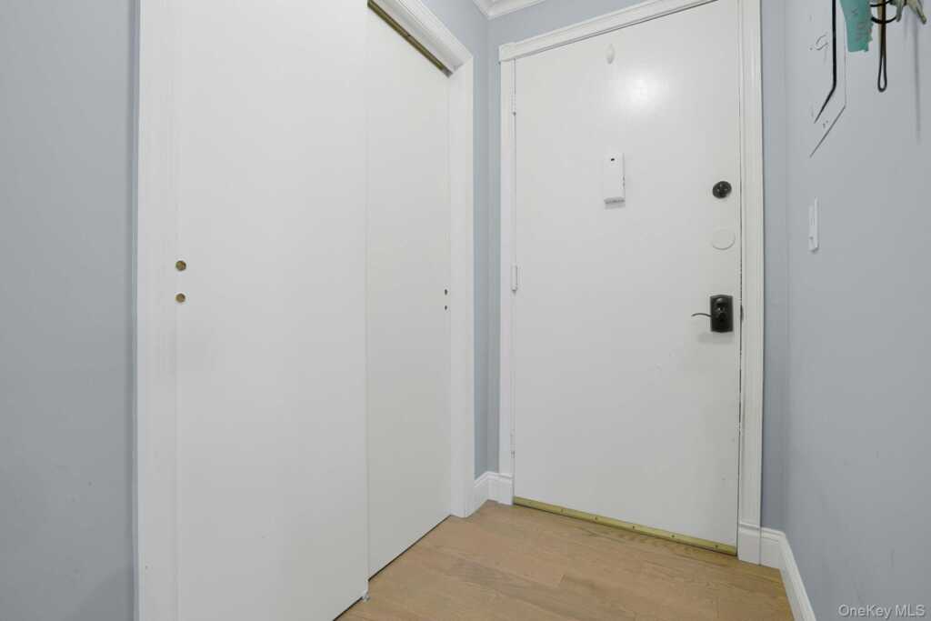 153 Sierra Vista Lane, Valley Cottage, NY 10989 - Photo 4 of 37