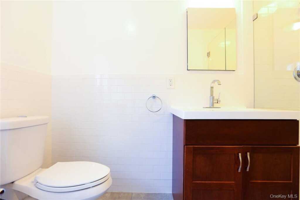 196 Martine Avenue, Unit #5C, White Plains, NY 10601 - Photo 10 of 18