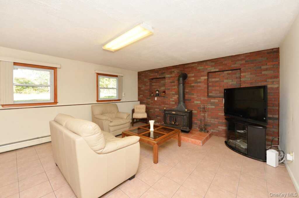 13 Park Terrace, Valley Cottage, NY 10989 - Photo 22 of 31